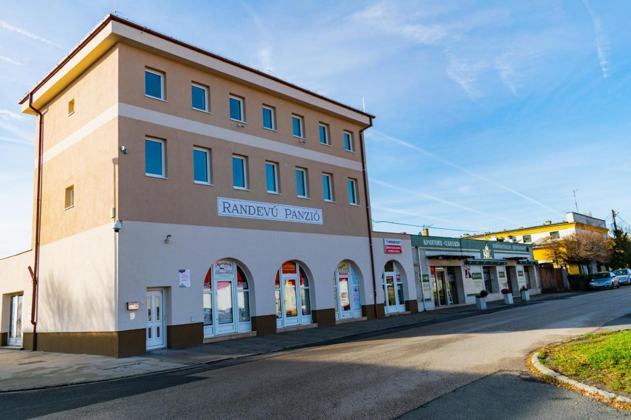 Randevu Panzio Bed & Breakfast Sopron Exterior photo